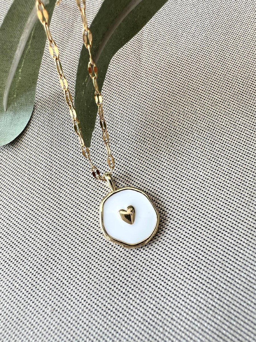 Zarte Halskette, Gold, runder Herzanhänger, Geschenk für Sie, weiß goldener Anhänger