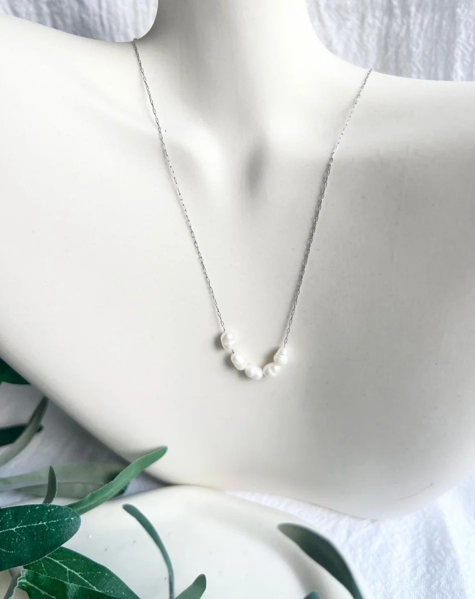 Braut Halskette, Silber, Perlen, feine Perlenhalskette, dünnes Band, kurze Kette